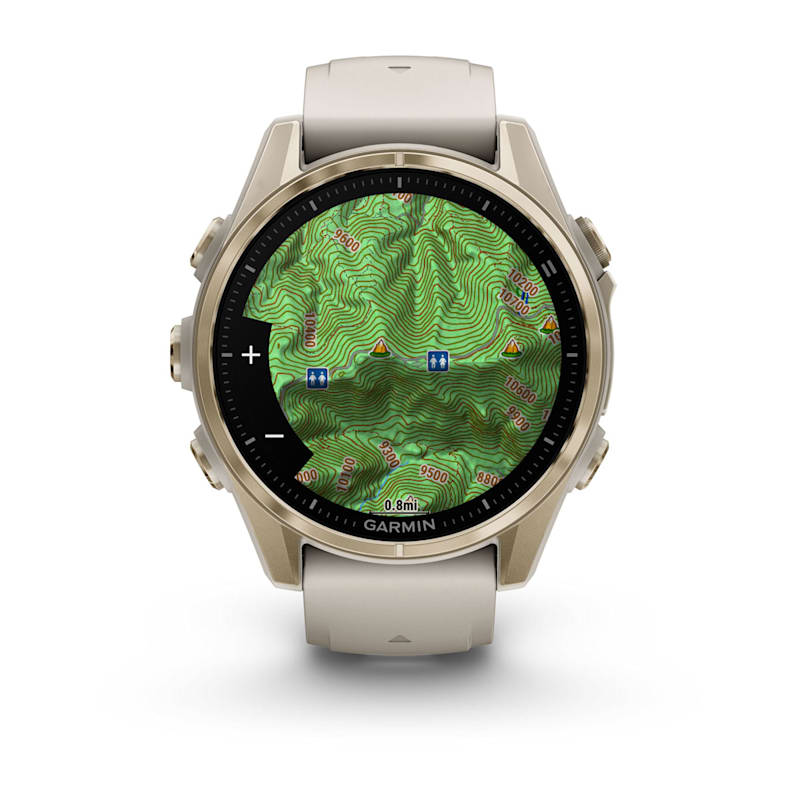 Garmin Fenix ​​8, 43 mm AMOLED Zafiro, Oro suave con correa de silicona gris niebla/arenisca oscura (010-02903-10)