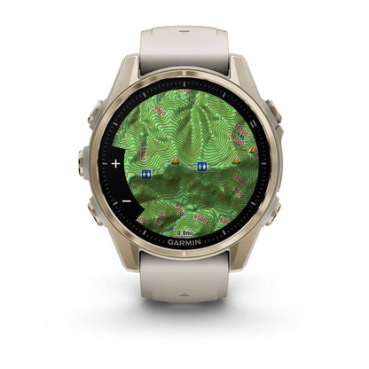 Garmin Fenix ​​8, 43 mm AMOLED Zafiro, Oro suave con correa de silicona gris niebla/arenisca oscura (010-02903-10)